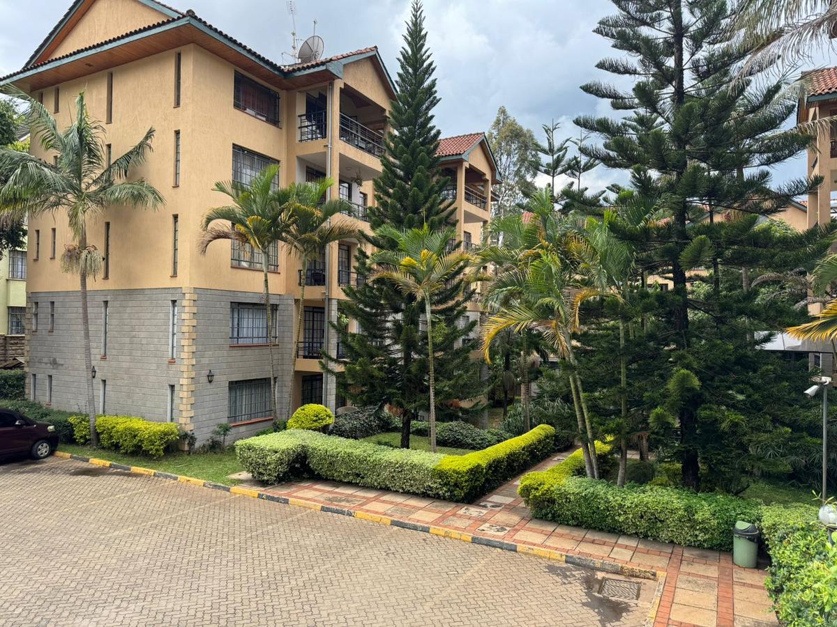 3 Bed Apartment with En Suite in Lavington - 8