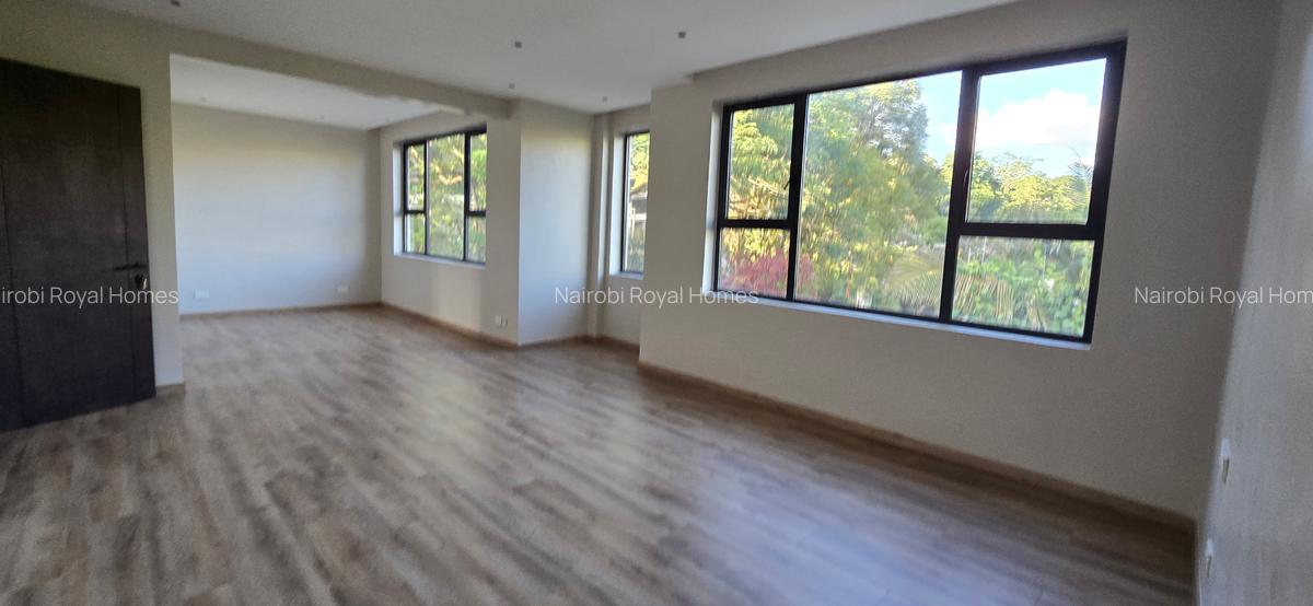 5 Bed Townhouse with En Suite at Lavington Green - 9