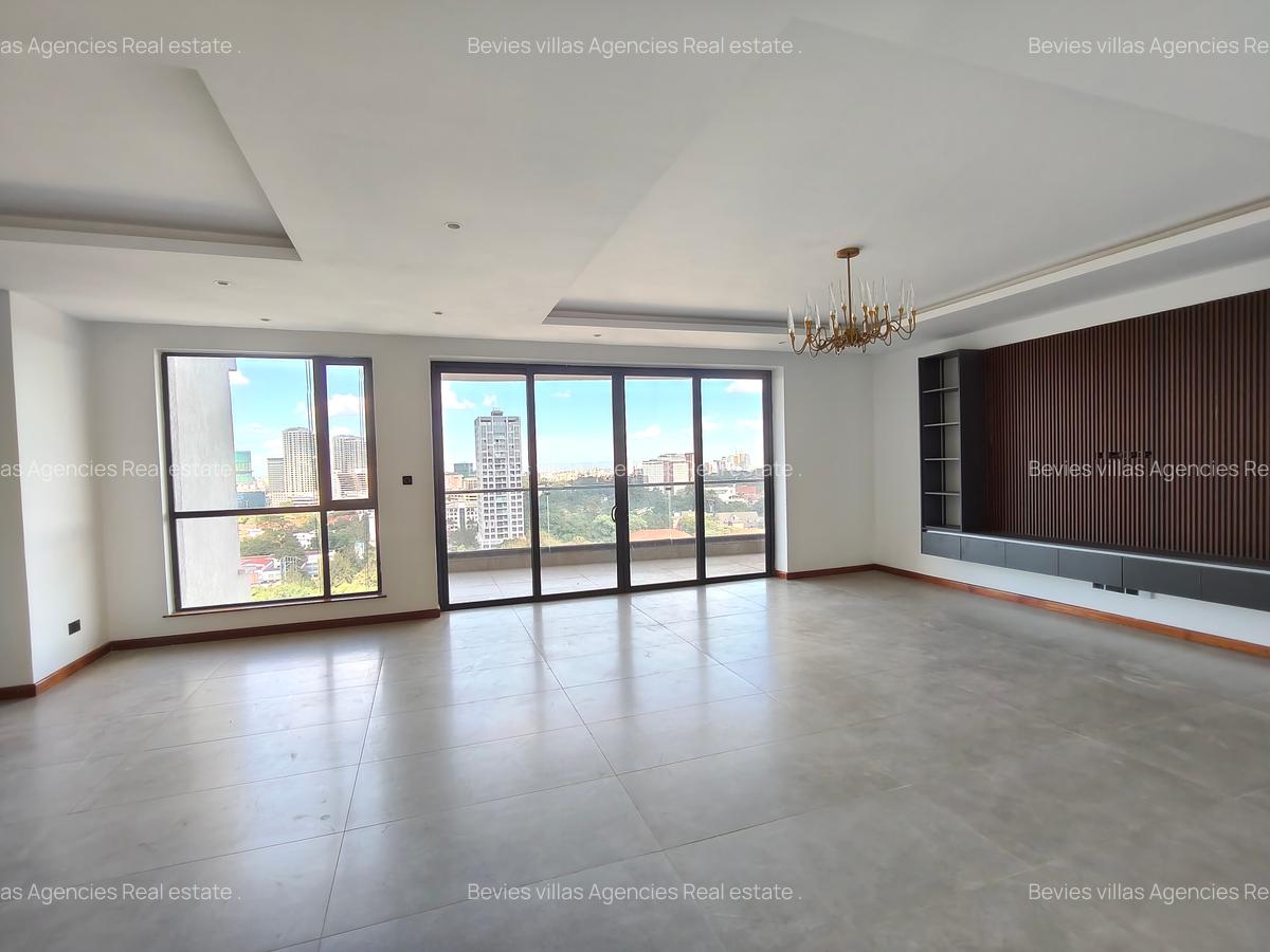 3 Bed Apartment with En Suite at Riverside - 15