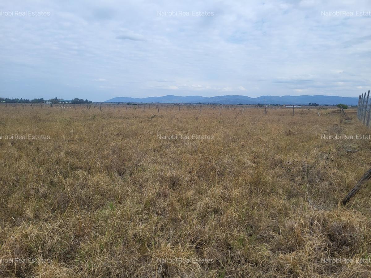 3,200 ft² Land in Kantafu - 5