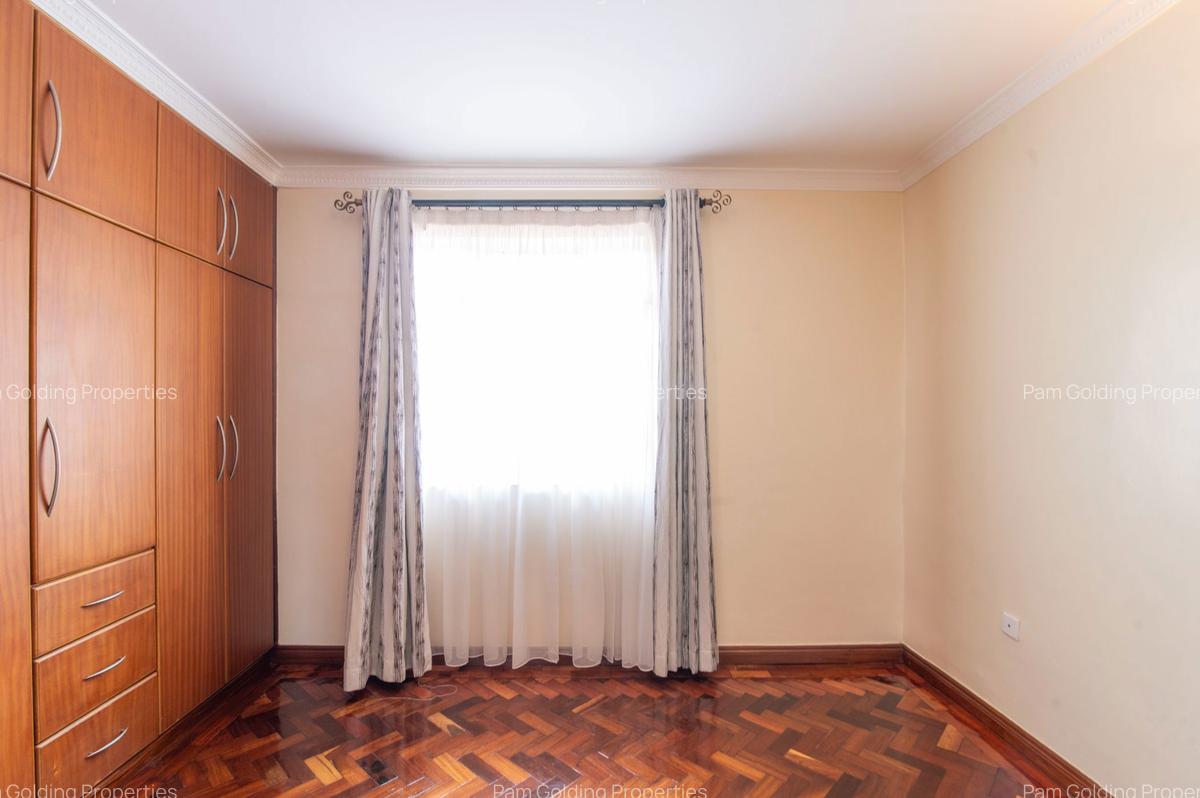 4 Bed House in Runda - 13