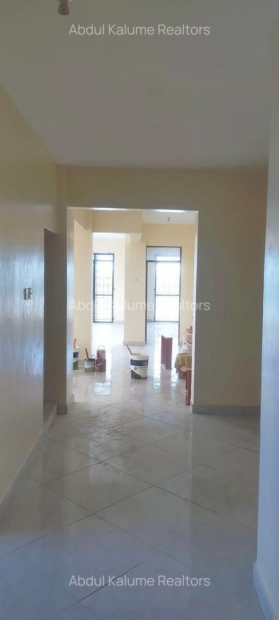 Serviced 4 Bed Apartment with En Suite at Tudor - 7