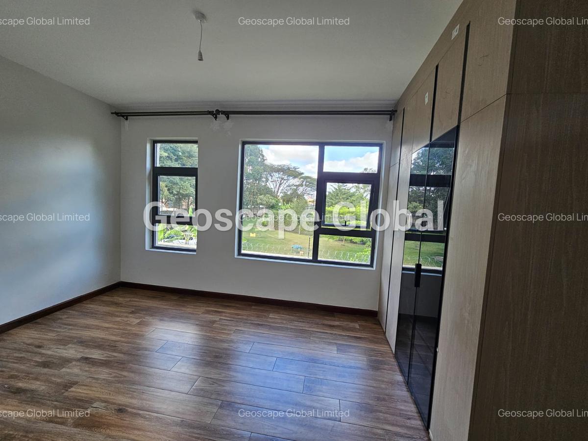 6 Bed Townhouse with En Suite in Lavington - 9