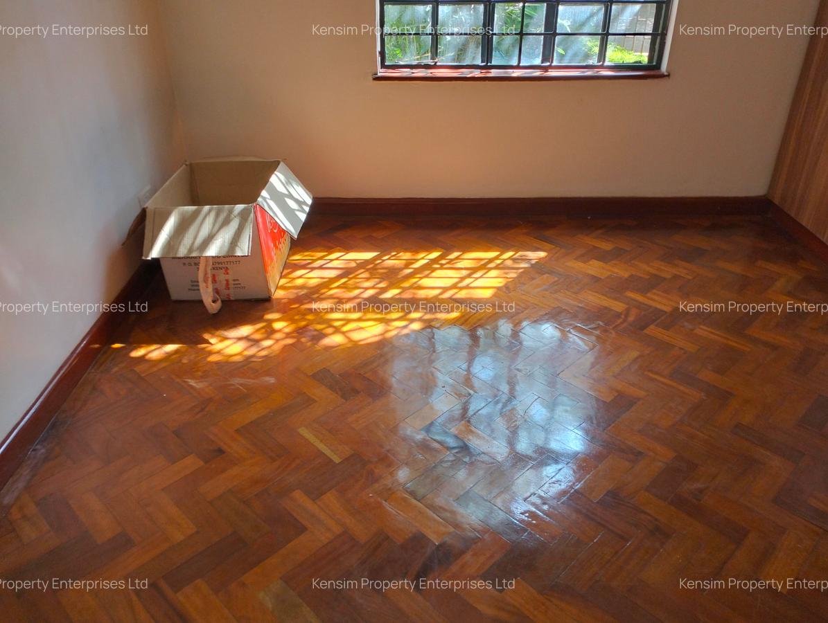 4 Bed Townhouse with En Suite in Kitisuru - 12