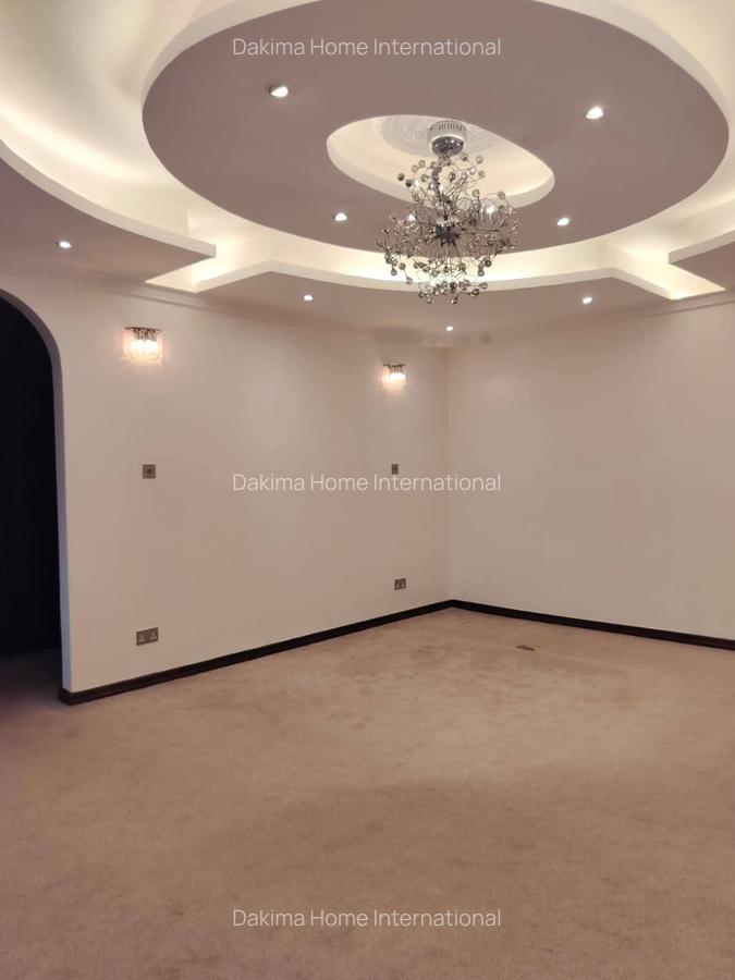 4 Bed House with En Suite in Runda - 5