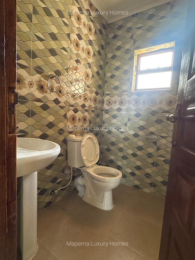 2 Bed House with En Suite at Bogani - 10