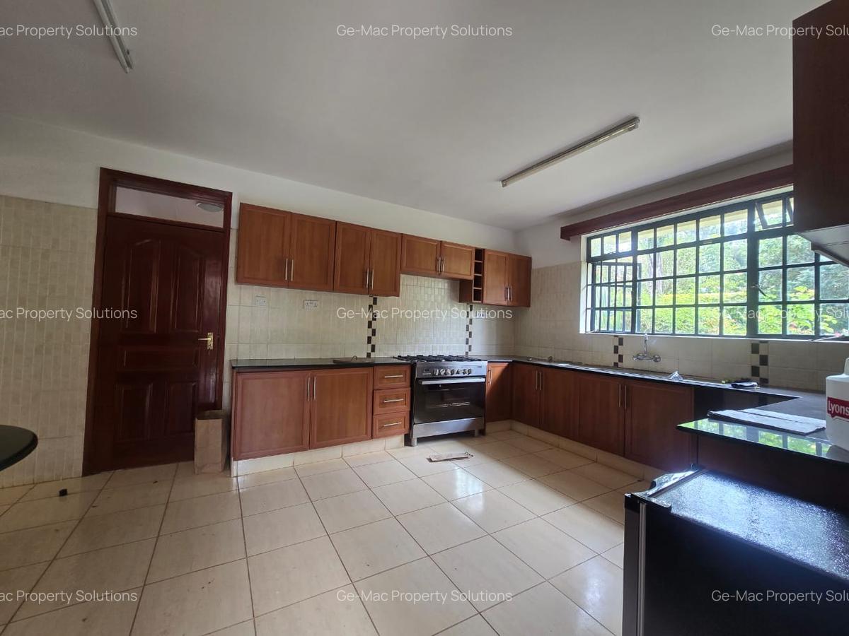 4 Bed Townhouse with En Suite in Nyari - 3