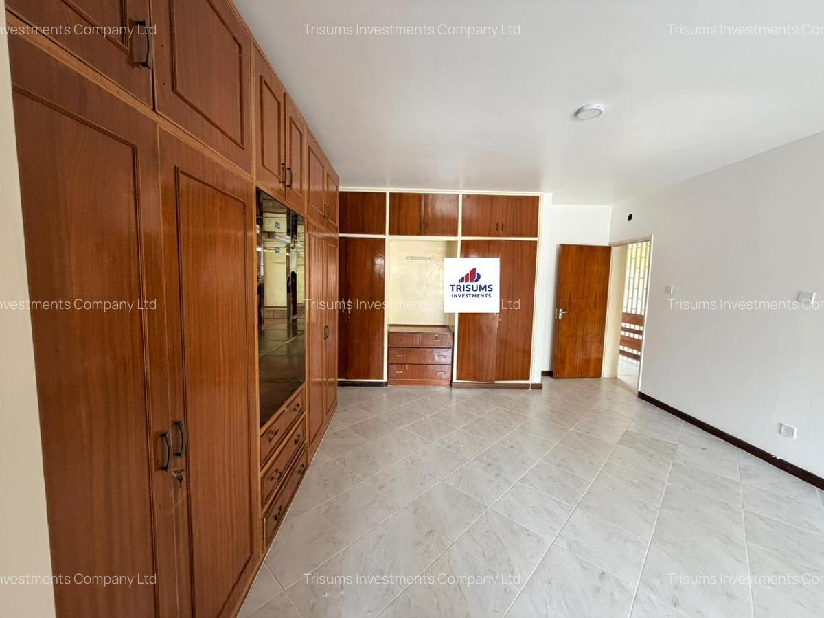 4 Bed Townhouse with En Suite in Westlands Area - 5