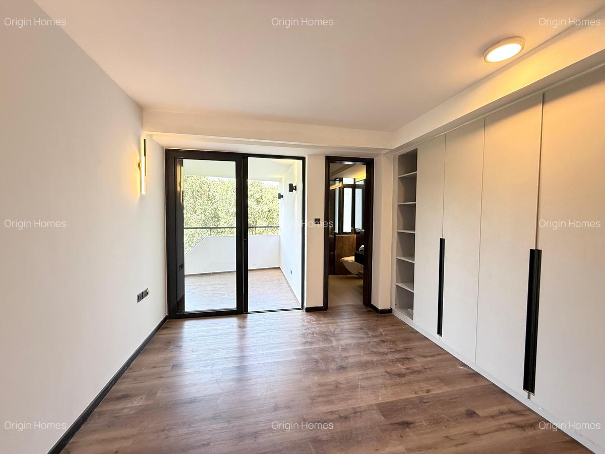 3 Bed Apartment with En Suite at Peponi Road - 9