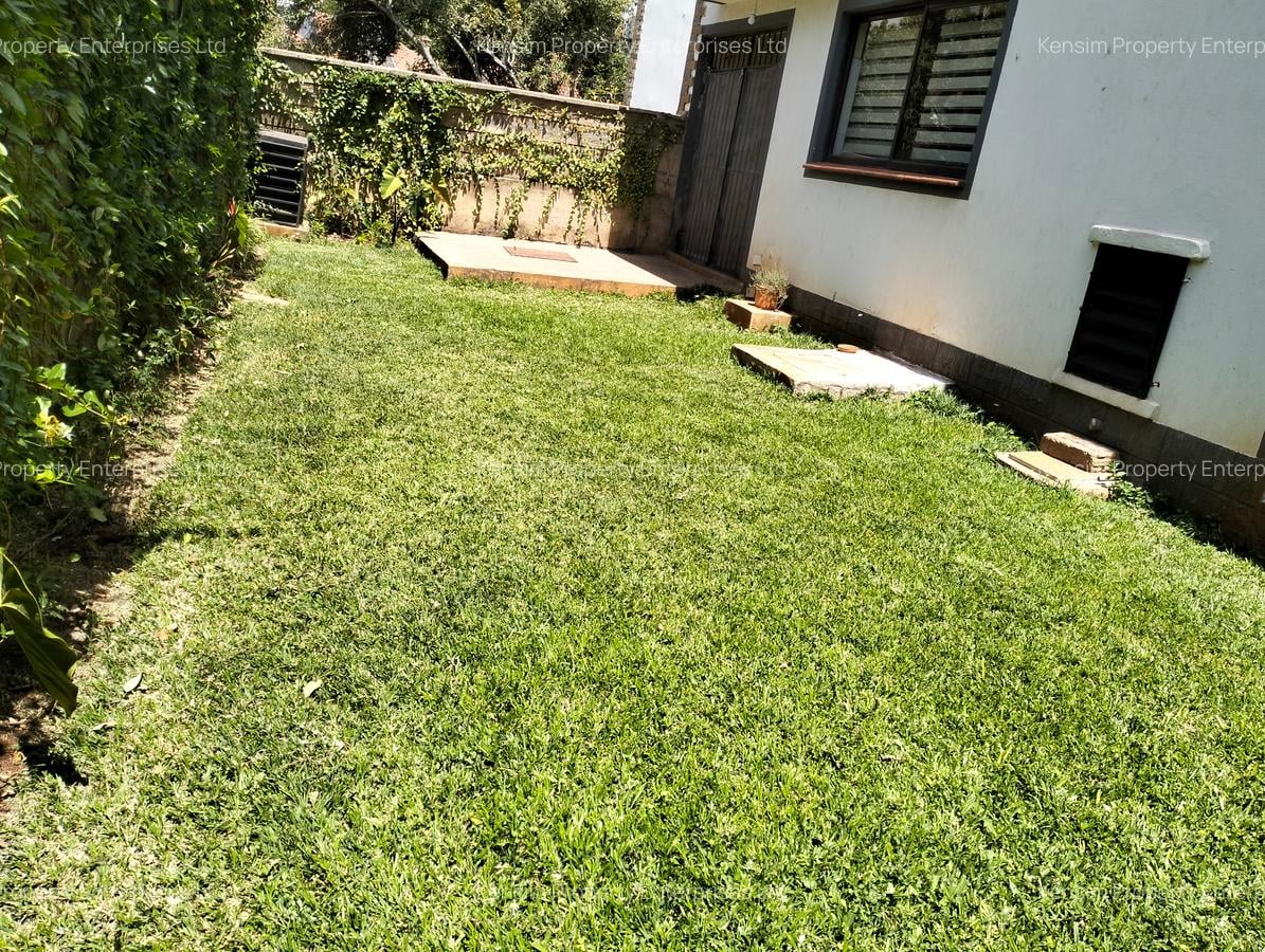 5 Bed Townhouse with En Suite in Westlands Area - 19