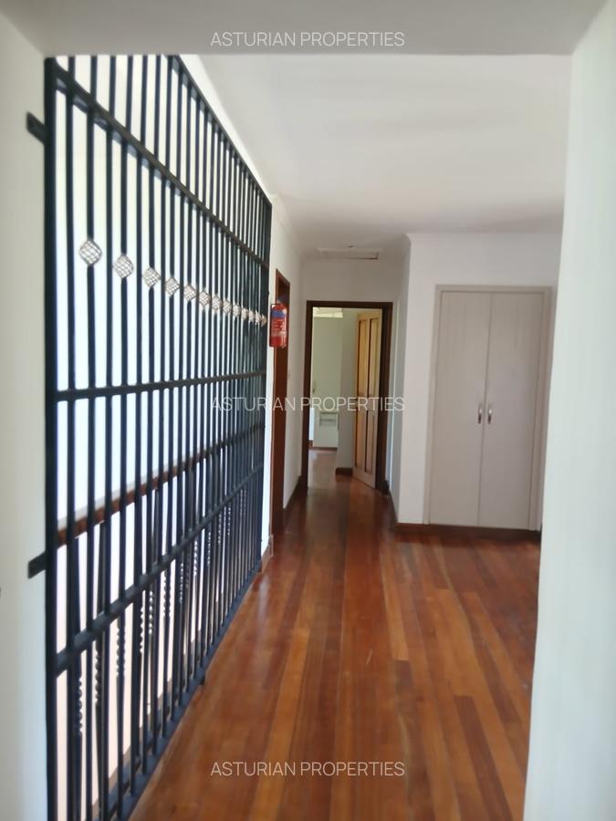 4 Bed Townhouse with En Suite in Runda - 8