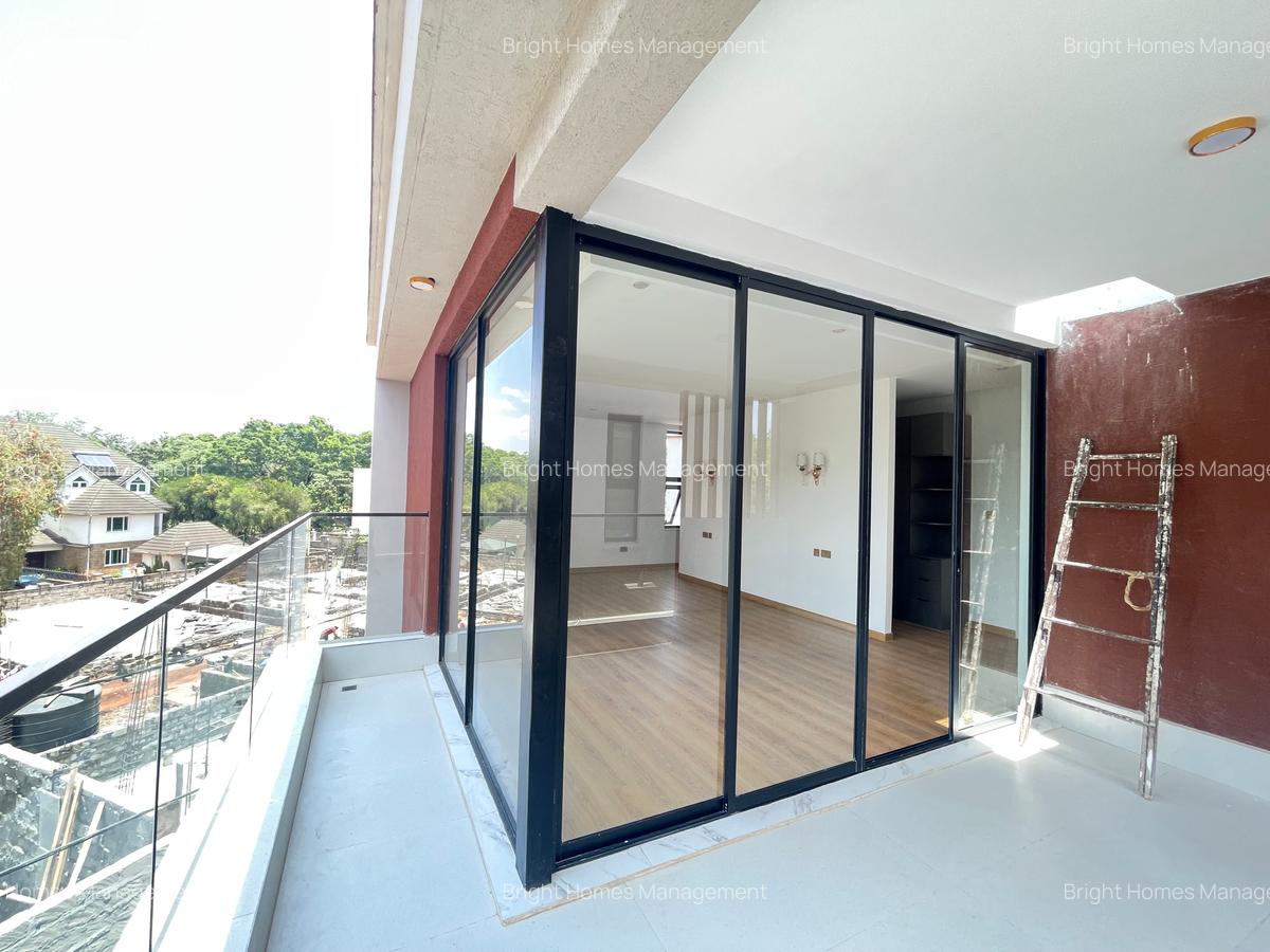 5 Bed Townhouse with En Suite in Lavington - 20