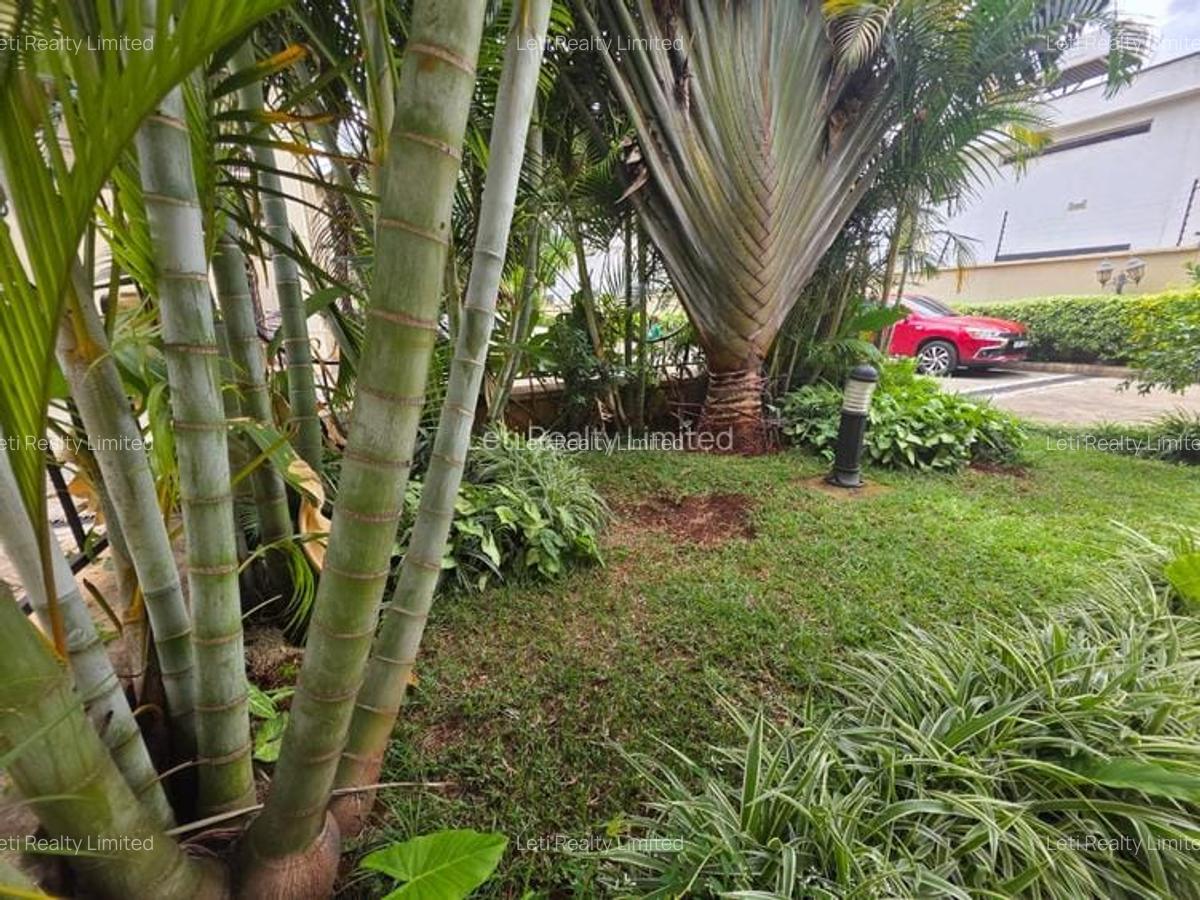 6 Bed Townhouse with En Suite in Lavington - 2