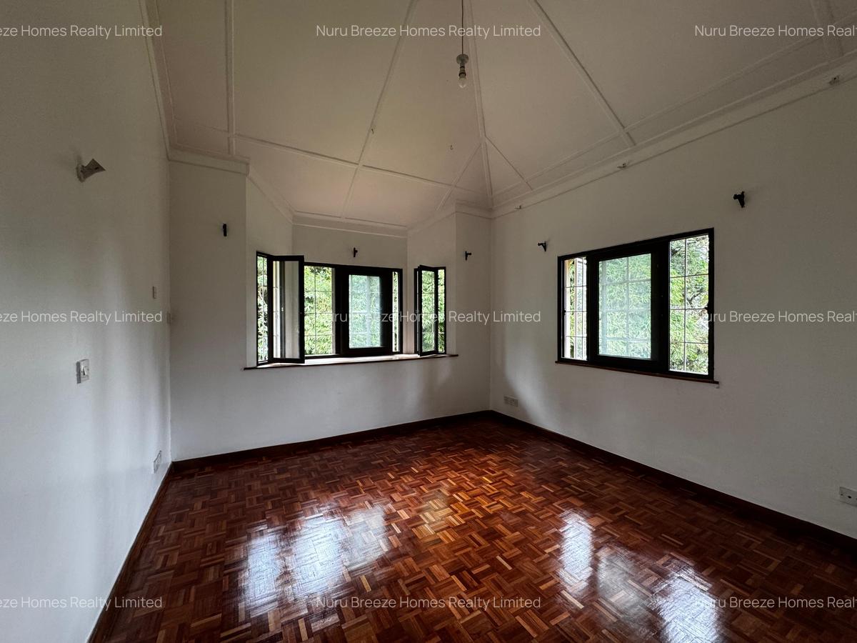 5 Bed Townhouse with En Suite in Rosslyn - 6