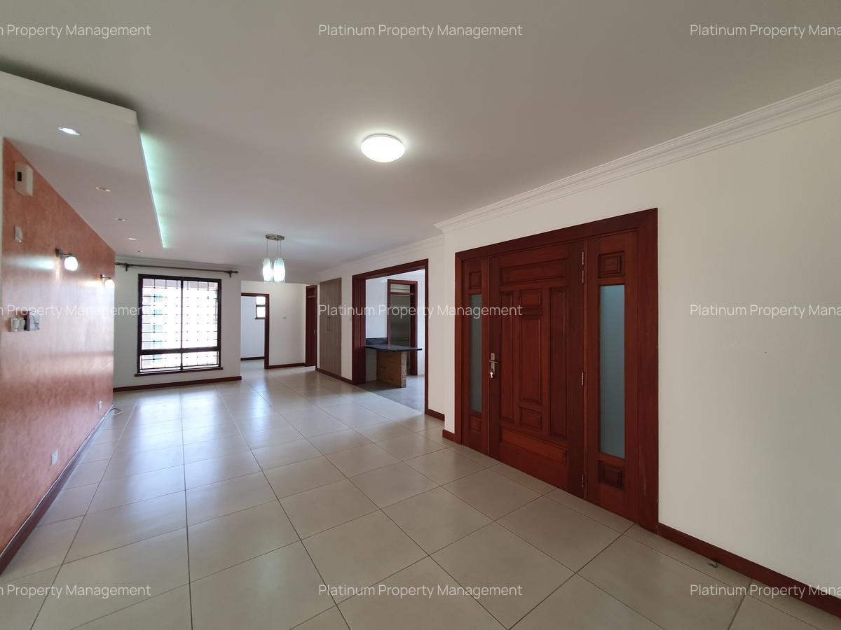 3 Bed Apartment with En Suite in Parklands - 4