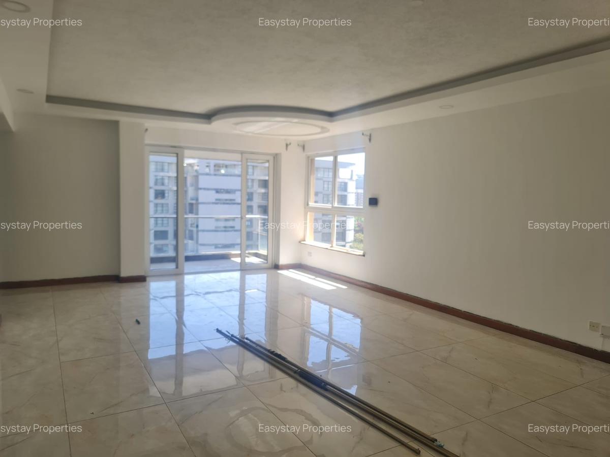 4 Bed Apartment with En Suite in General Mathenge - 3