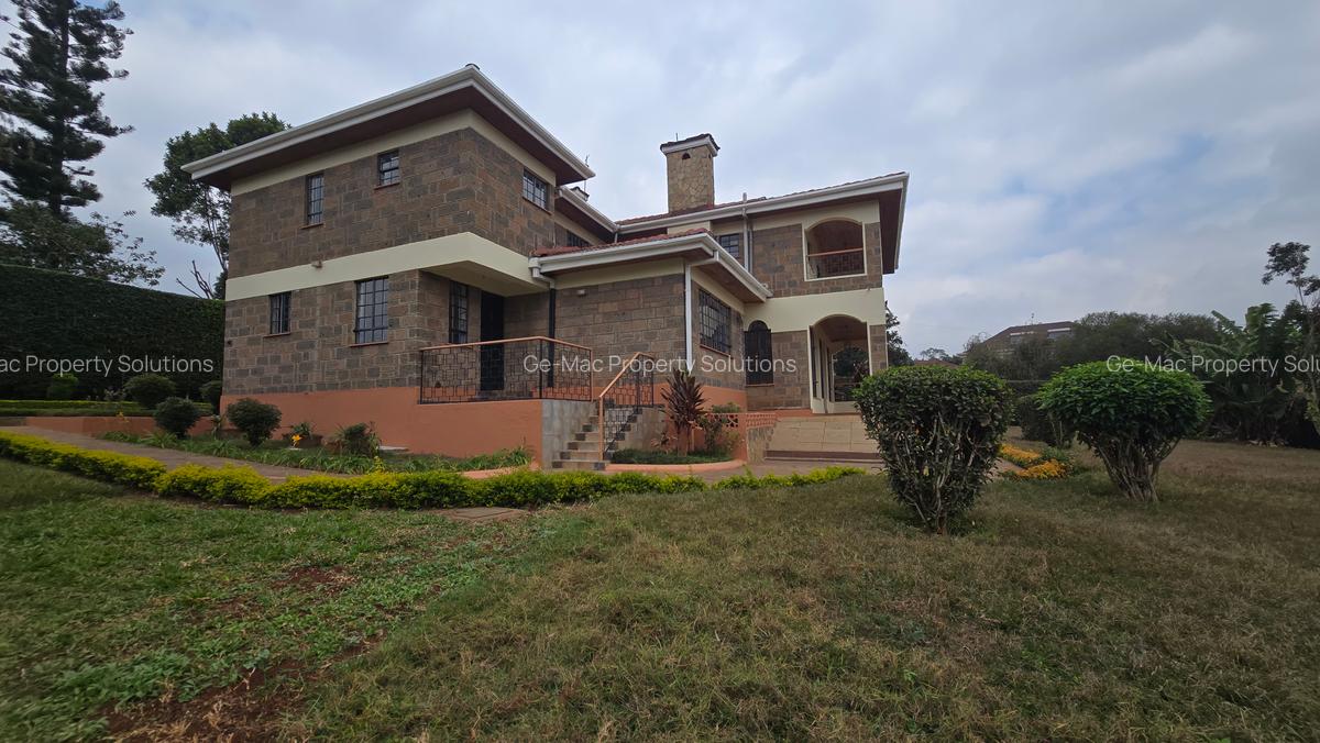 5 Bed House with En Suite in Runda - 3
