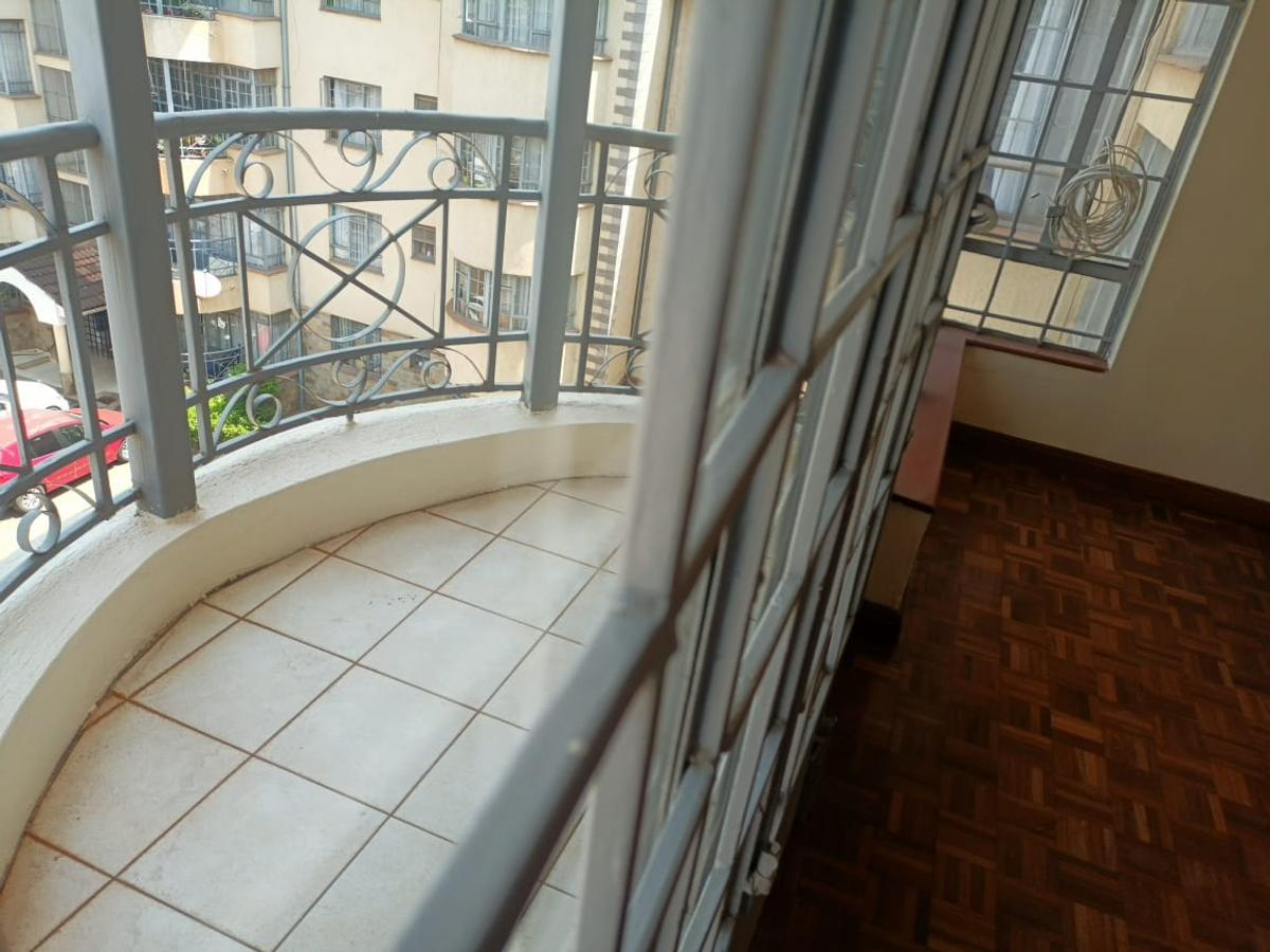 3 Bed Apartment with En Suite in Kilimani - 20