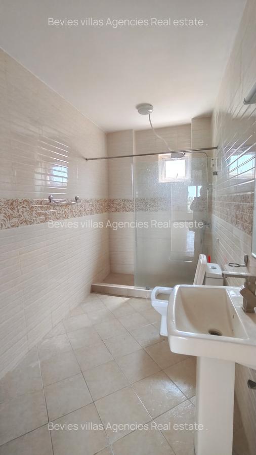 3 Bed Apartment with En Suite at Parklands - 11