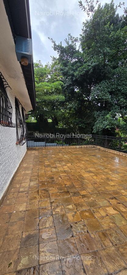 4 Bed House with En Suite at Hill View 44 - 19
