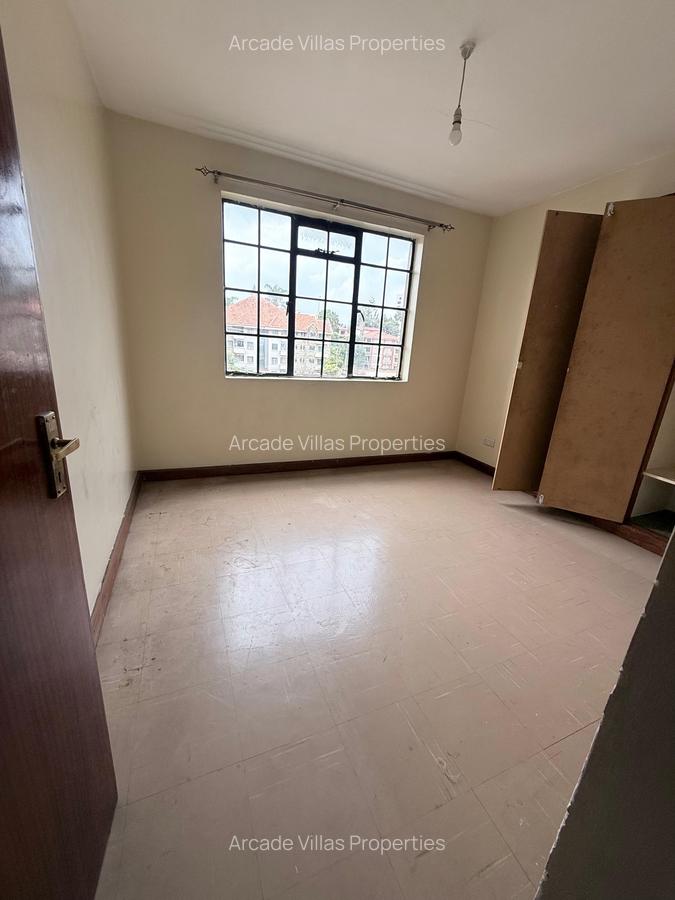 3 Bed Apartment with Gym in Kileleshwa - 11