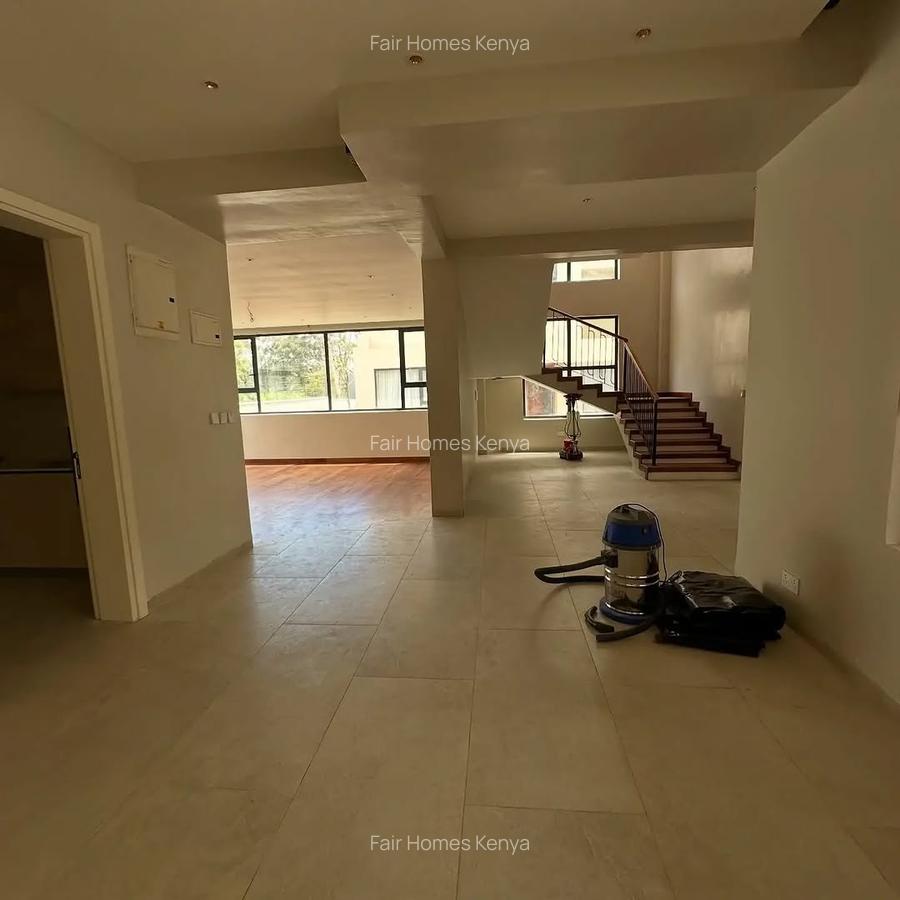 5 Bed Townhouse with En Suite at Manyani East - 13