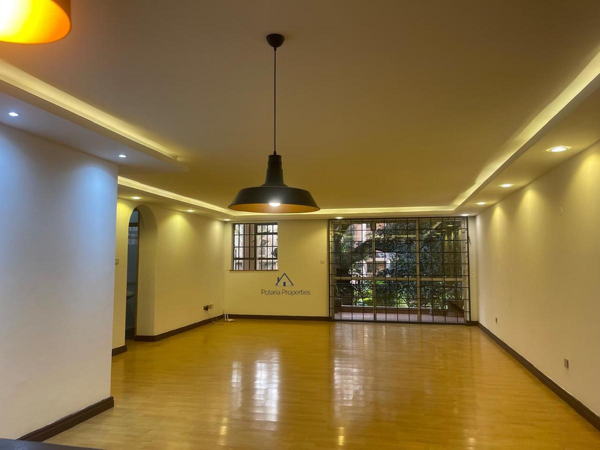 3 Bed Apartment with En Suite in Lavington - 1