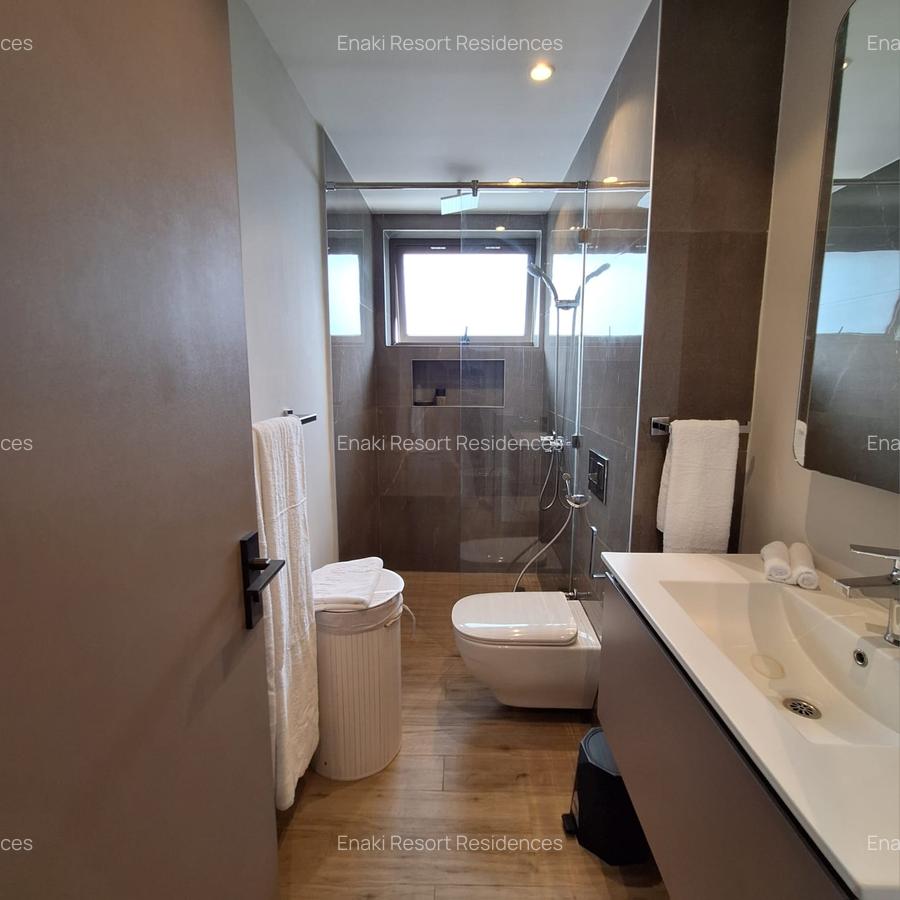 Furnished 3 Bed Apartment with En Suite at Red Hill Road - 12