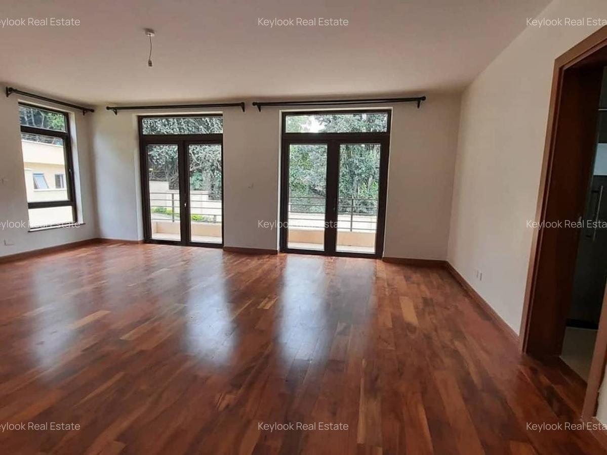 5 Bed Townhouse with En Suite at Lavington Green - 5