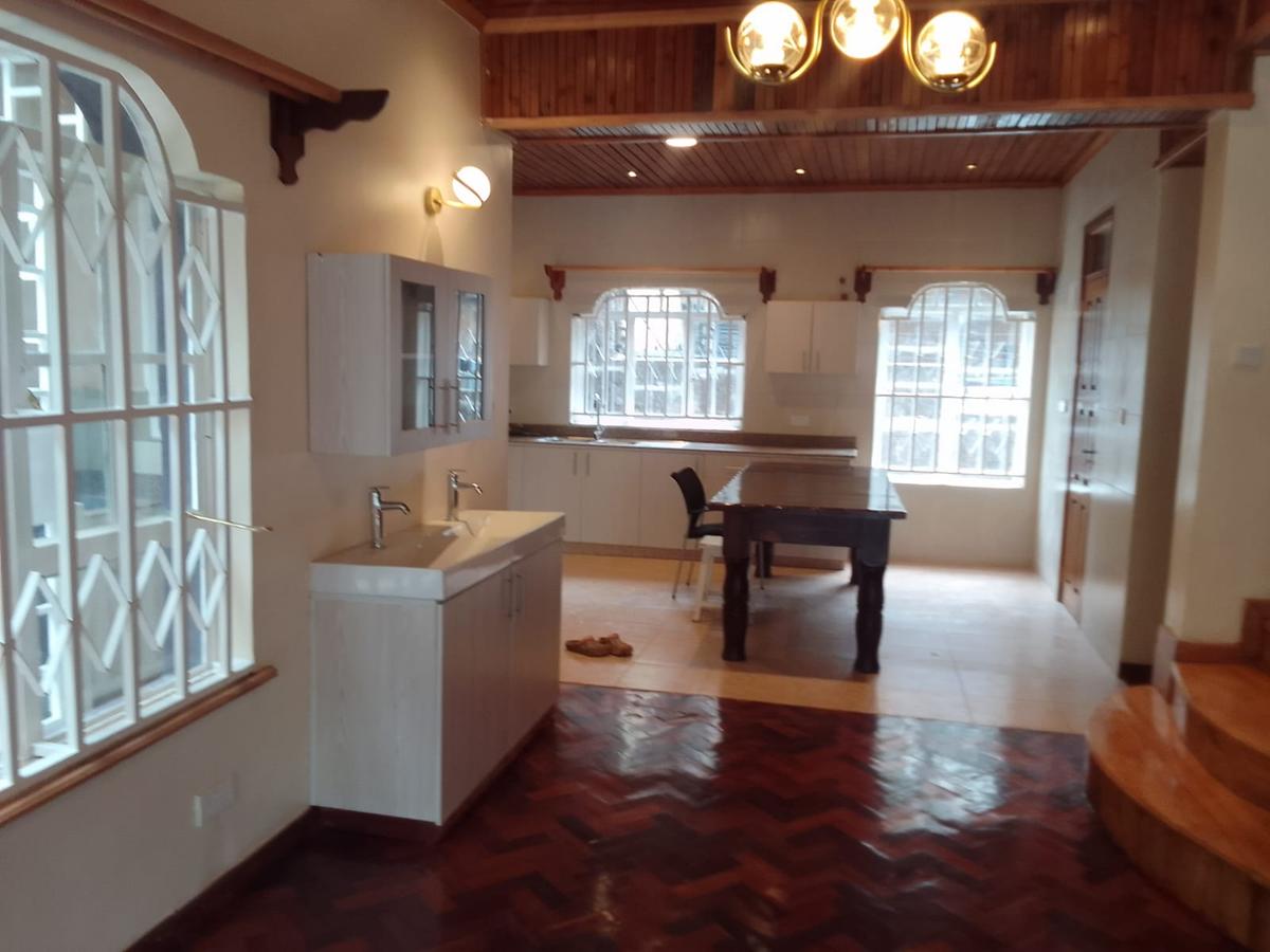 4 Bed Townhouse with En Suite in Westlands Area - 6