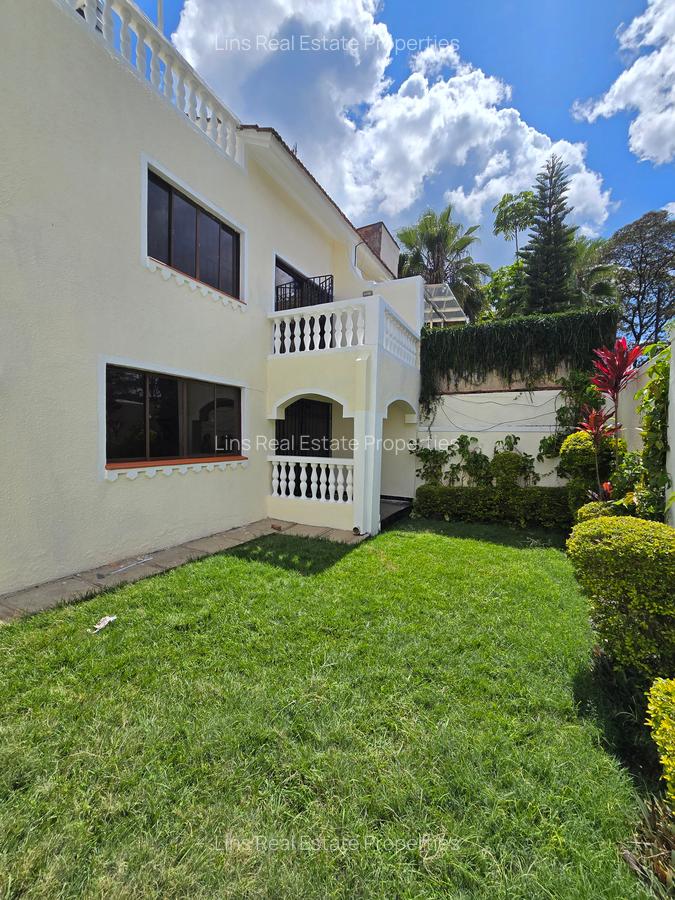4 Bed Townhouse with En Suite in Lavington - 1