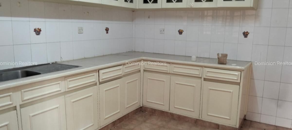 2 Bed Apartment with En Suite in Westlands Area - 2