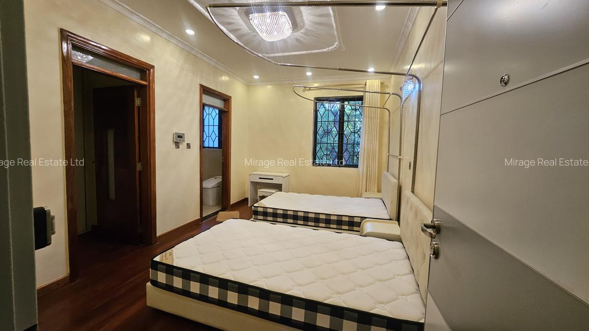 5 Bed Townhouse with En Suite in Gigiri - 4