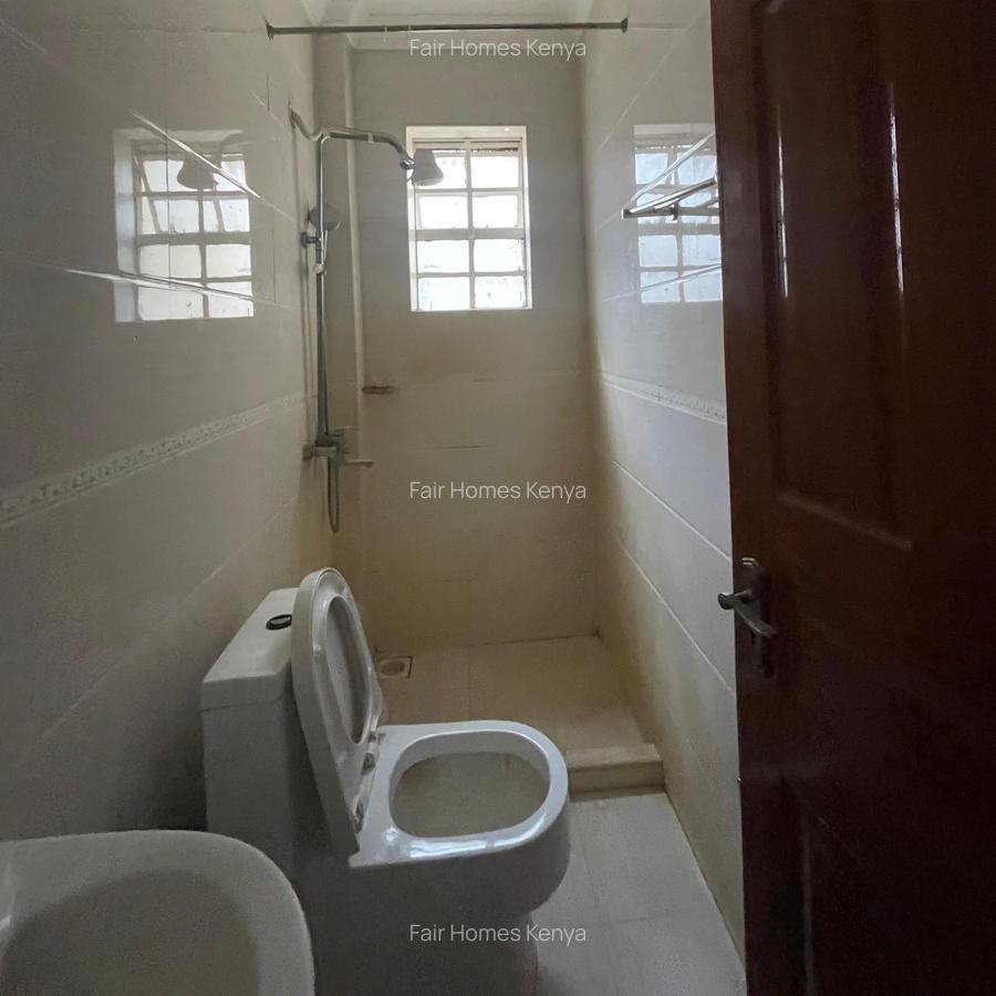 3 Bed Apartment with En Suite at Hatheru Road - 13