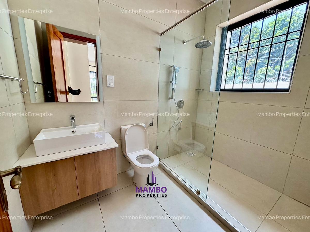 5 Bed Villa with En Suite at Westlands - 18