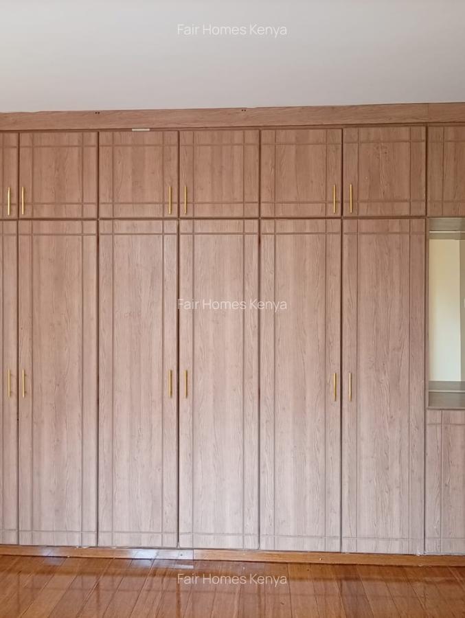 5 Bed Townhouse with En Suite at Amboseli Road - 11