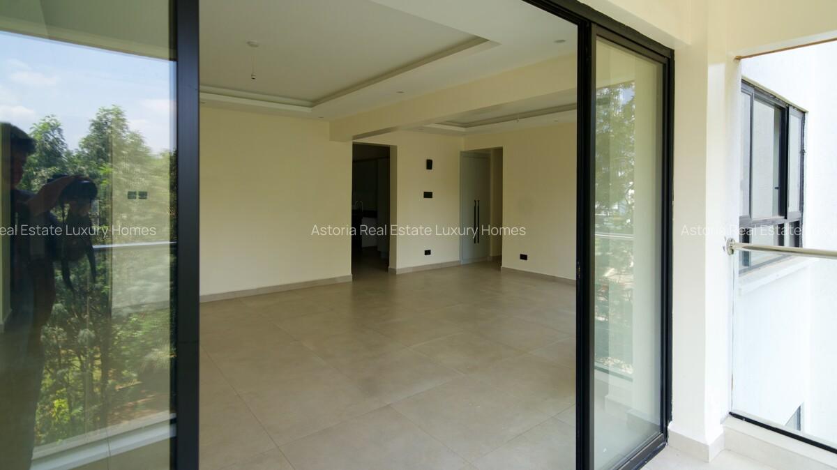 3 Bed Apartment with En Suite at 2026-429 - 20
