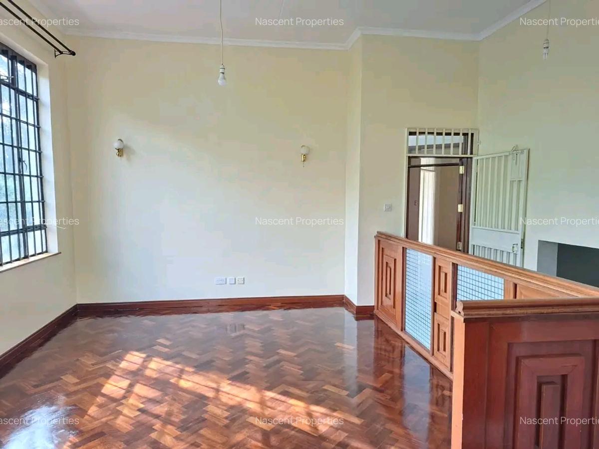 4 Bed House with En Suite in Runda - 8