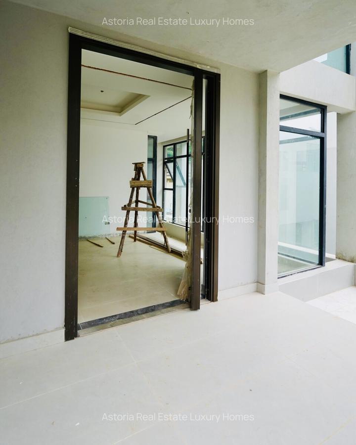 5 Bed Villa with En Suite at 2026-187 - 13
