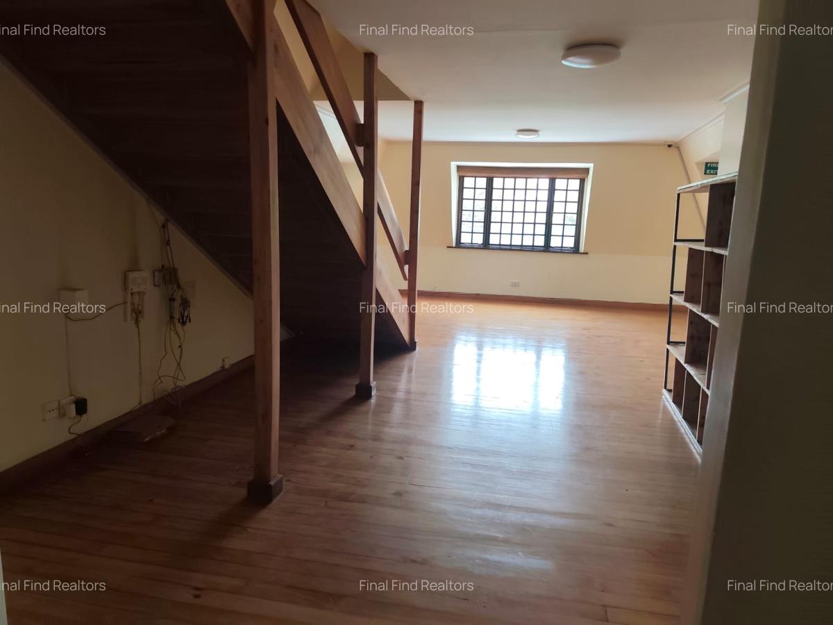 7 Bed House with En Suite in Runda - 9