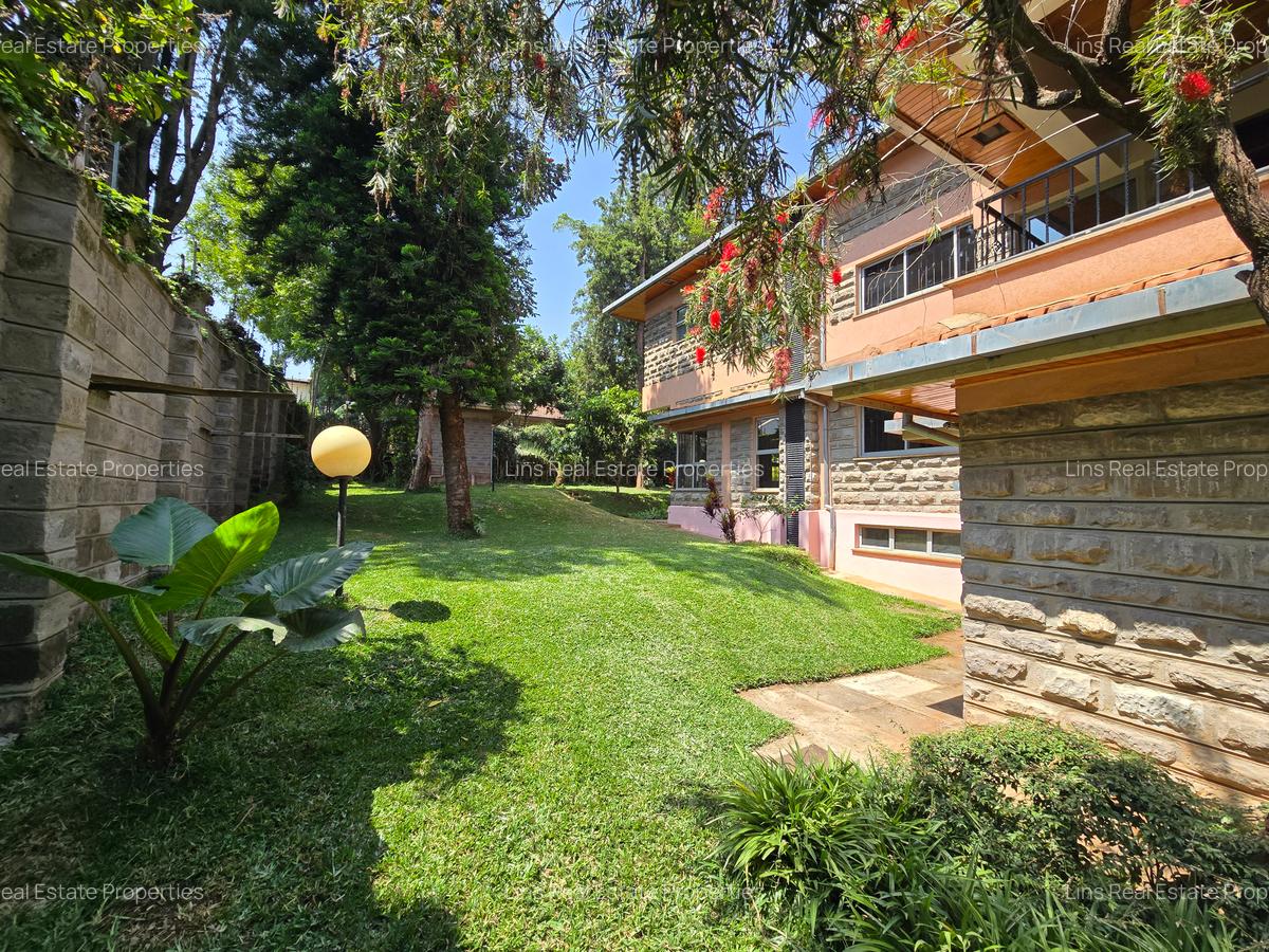 4 Bed Townhouse with En Suite in Runda - 1