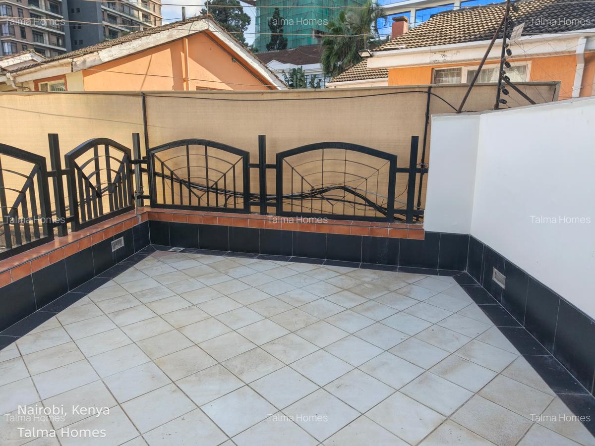 5 Bed Villa with En Suite at Off Brookside Grove - 20