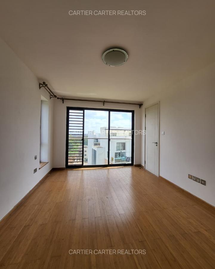 Serviced 2 Bed Apartment with En Suite in Garden Estate - 12