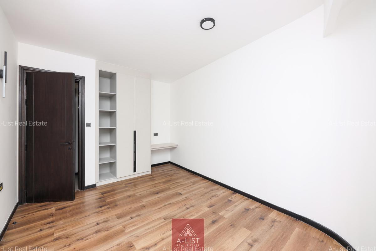 2 Bed Apartment with En Suite at Peponi Road - 12