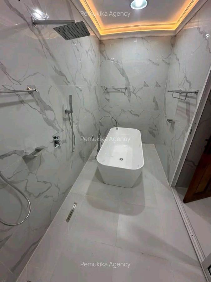 6 Bed Townhouse with En Suite in Karen - 7