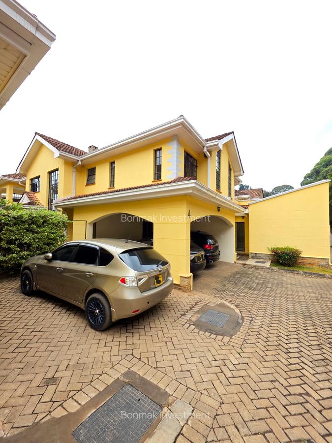 4 Bed Townhouse with En Suite at Lavington Green - 2