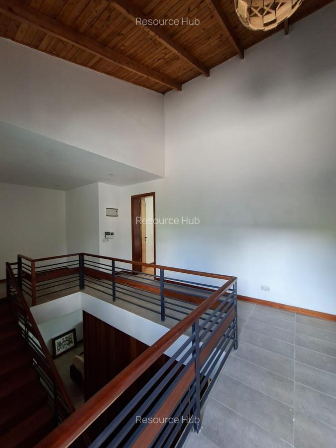 3 Bed House with En Suite at Nyari - 18