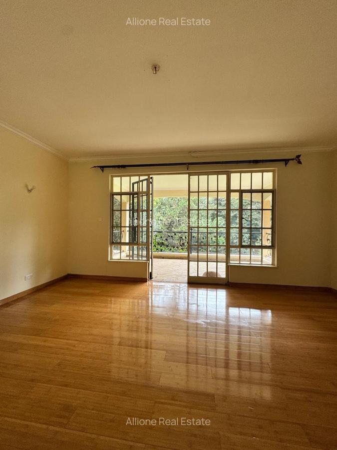4 Bed Townhouse with Walk In Closet at Near The Hub Mall - 11
