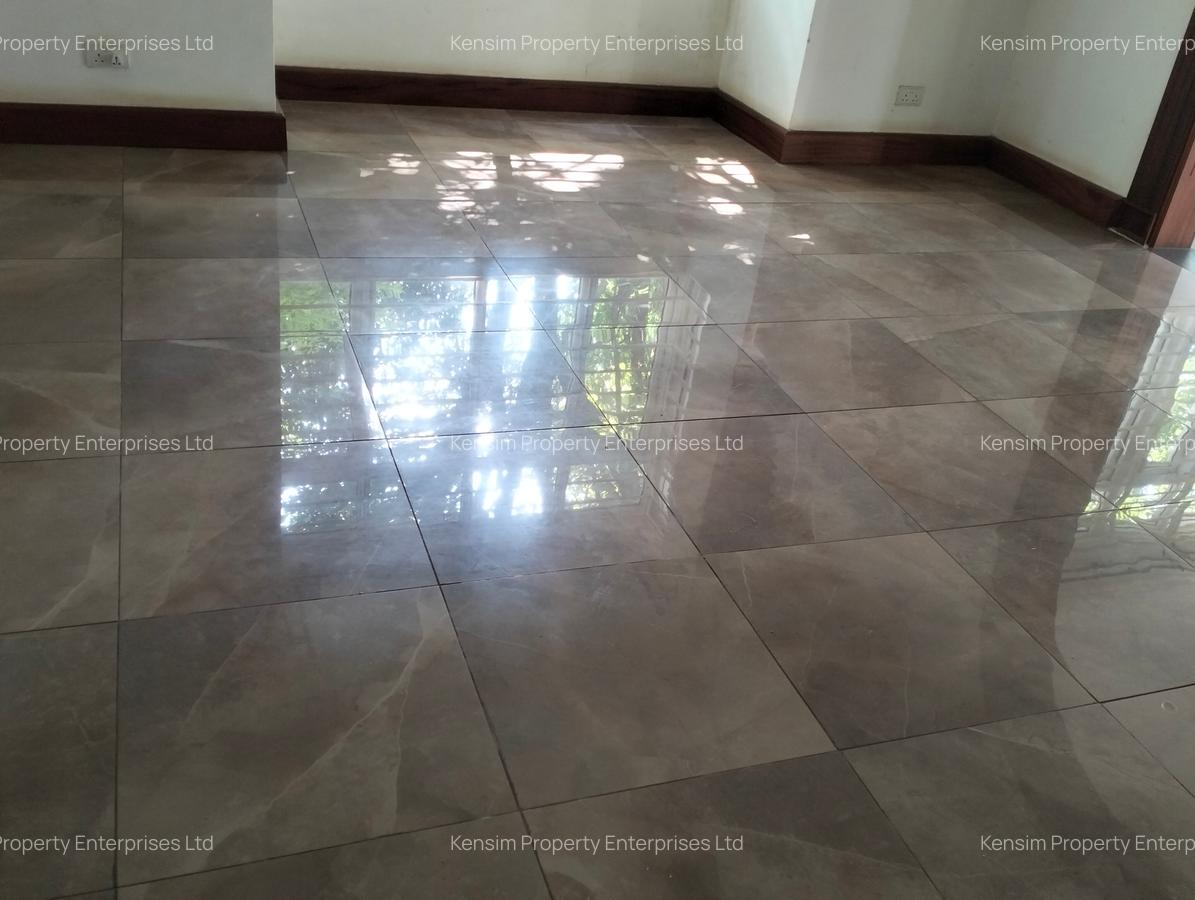 5 Bed Townhouse with En Suite in Rosslyn - 5