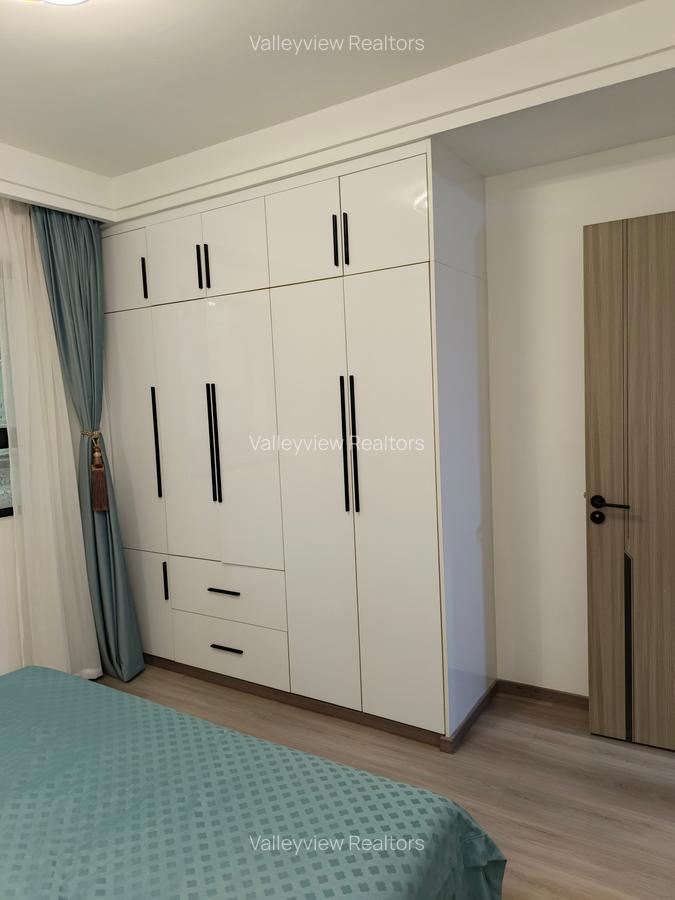 1 Bed Apartment with En Suite at Lavington - 12